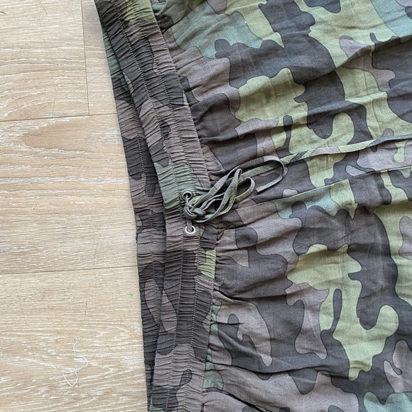 High rise Camouflage cargo pants - Picture 4 of 5